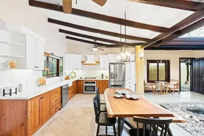 Image de Renovated 4bd, 4 Ba, Pool