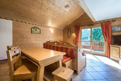 Image de 200m du centre station, 3ème étage, vue pistes de ski, remise en forme, piscine, sauna, hammam