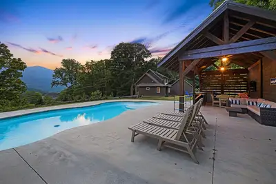 Image de Mariposa Ridge by Carolina Mornings | Pool🏊, Gas Grill +Biltmore Pass