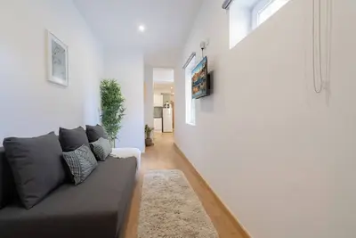 Image de Peaceful and Sunny Building | One Terrace