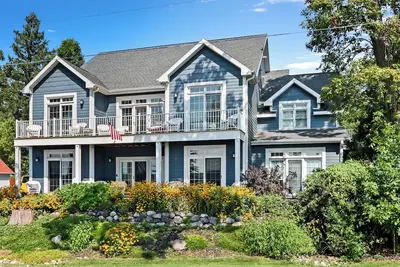 Image de The Ultimate 6 Bedroom Lakehouse