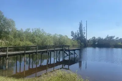 Image de Beautiful campground area perfect for Rv parking, water view, and great location