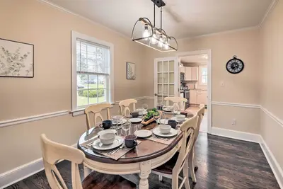 Image de New Bern Retreat w\/ Fire Pit ~ 1 Mi to Dtwn!