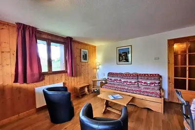 Image de Renovierte Wohnung am FuĂźe der Pisten fĂĽr 8 Personen