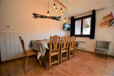 Image de Warme Wohnung mit Blick auf die Pisten