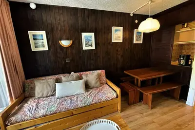 Image de Studio 4 Personen mit Bademantel und Balkon in Les Ménuires