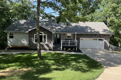 Beautiful lake view home close to everything the Lake of the Ozarks has to offer