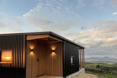 Luxury Retreat with big sea views 90 minutes from Auckland