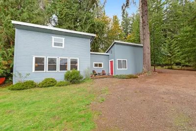 Image de Water-view cottage on Hood Canal - wood stove, beach access, kayaks - 1 Dog Ok