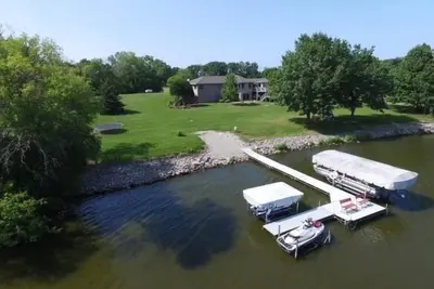 Image de Secluded Beaver Dam Lake Home on 20+acre Peninsula
