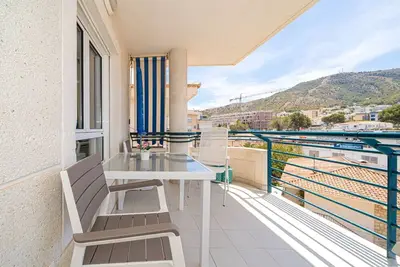 Image de Appartement Sepulveda Atico avec vue sur les montagnes, terrasse, piscine partagée et Wi-Fi.