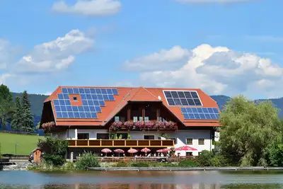 Image de Romantic apartments with pond view, sun terrace and swimming pond