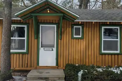 Image de East Tawas 1 bedroom Hawthorne cabin.