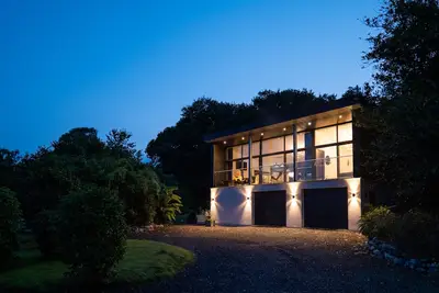 Image de Modern, open plan property outside Exeter and Dartmoor, with stunning views.