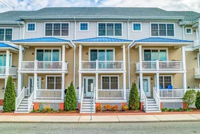 Image de Seniors welcome! Large Townhouse near Boardwalk and Beach! !