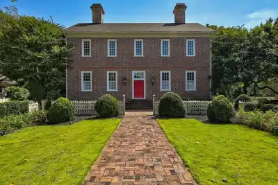 Image de The Wythe Estate with Formal Gardens & Sugar Lake located at Inola Blue Ridge.