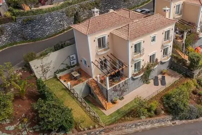 Image de Maison de vacances Funchal pour 1 - 6 personnes avec 3 chambres à coucher - Maison de vacances