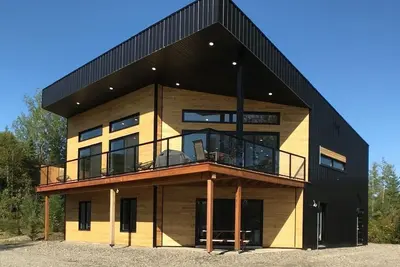 Image de Chalet La Baie et la BĂŞte au bord du Lac-Long