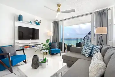 Image de Dream Beachfront Vacation King Bed W/D Parking