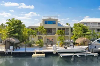 Image de Islamorada's Premier Waterfront Neighborhood- Venetian Shores!