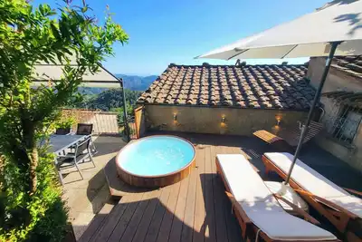 Image de Casa Melograno. 3 bedrooms, 2 bathrooms, Spa-pool, patio, sea &  valley views