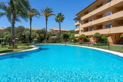 Image de Agréable appartement pour 4 personnes avec piscine, climatisation, Wifi, Tv, terrasse et parking