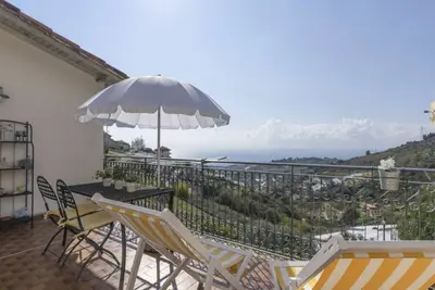 Image de Belle maison de vacances avec climatisation, Wifi, patio, animaux admis et parking