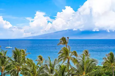 Image de Mrr Presents Kaanapali Ali'i 282 -  Remodeled 8th Floor Corner 2br w/ Partial Ocean And Mountain Views!