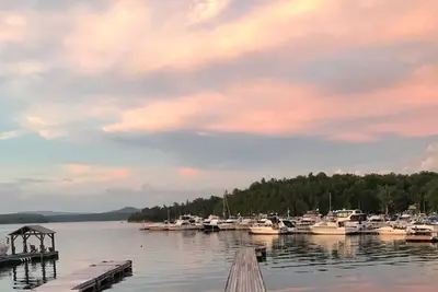 Image de Family Lakefront Home - 10 minutes to Burlington