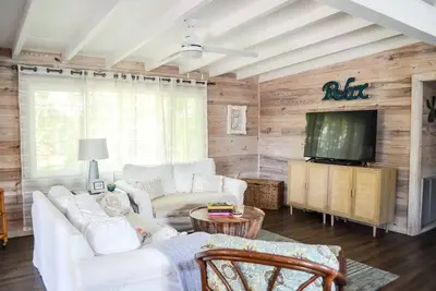 Image de Beach Cottage on Private Little Gasparilla Island, relax & unwind!
