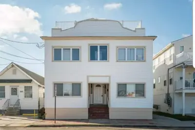 Image de Only steps away to the beach, boardwalk and everything Wildwood has to offer! !