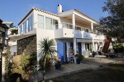 Image de Grande maison très calme proche centre, Piscine, 5mn plage. Du samedi au samedi