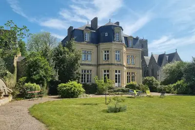 Image de Manoir \/ Grande maison familiale avec piscine (17 couchages)