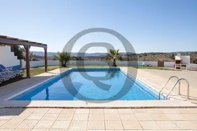 Image de Totally private country house
