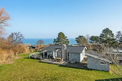 Image de Maison confortable de 4 chambres à.