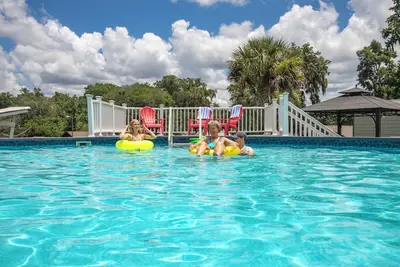 Image de Peaceful Ocala Getaway: Pool, Game Room, Screened Lanai, Gazebo & More!