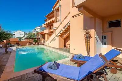 Superbe appartement à Kampor avec WiFi