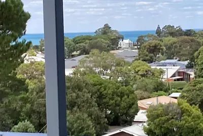 Image de Views, space and tranquility with bay and beach close by