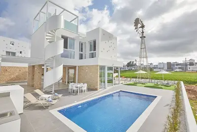 Protaras Vie Bleu Villa Vb14 -  a villa that sleeps 7 guests  in 3 bedrooms