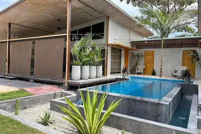 Image de Soulmate House (left), 2 min to Garza Beach.