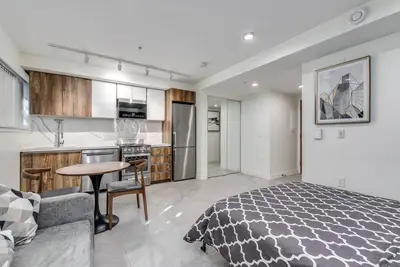 Image de 1170 Barclay Street -Brand New -Studio-Downtown Vancouver
