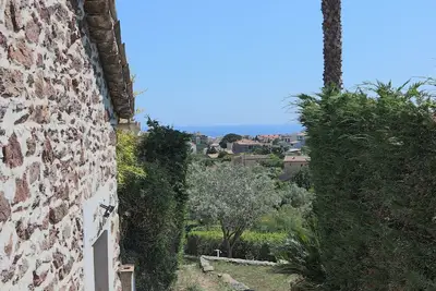 Image de Charmant Duplex refait à neuf, piscine vue mer, au calme