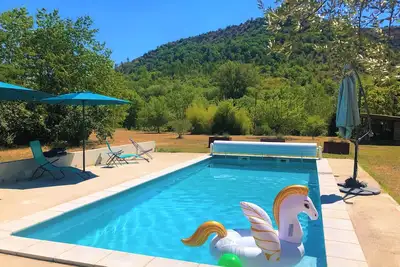 Image de Magnifique maison avec piscine privée pour 8-10 personnes