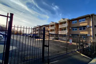 Image de Beautifully Appointed Condo East of the River (Anacostia)