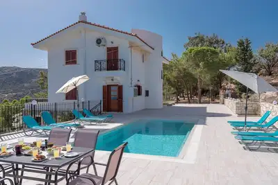 Image de View, Privacy & Comfort - Cretan Villa