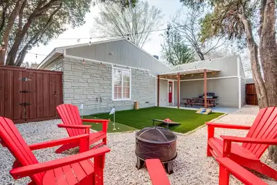 Image de Sleeps 16+• Backyard Oasis• Dal airport• Uptown• Utsw