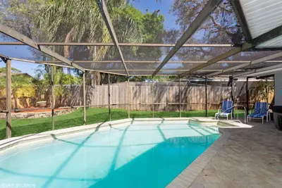 Image de 5 Bdr Palm Harbor home Pool, Hot Tub, Screen Lanai