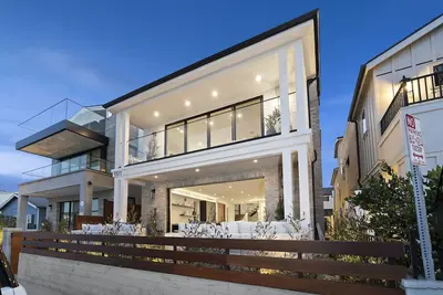 Image de Brand New Luxury Beach Home