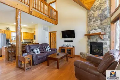 Image de Forest Heights Lodge 6br ~ Game Room ~ Near Sdc ~ Free Tickets Included! (Fhl-263wo)