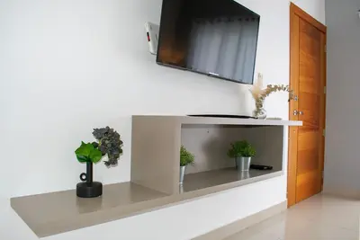 Image de Charm Apartment/w Balcony & Pool